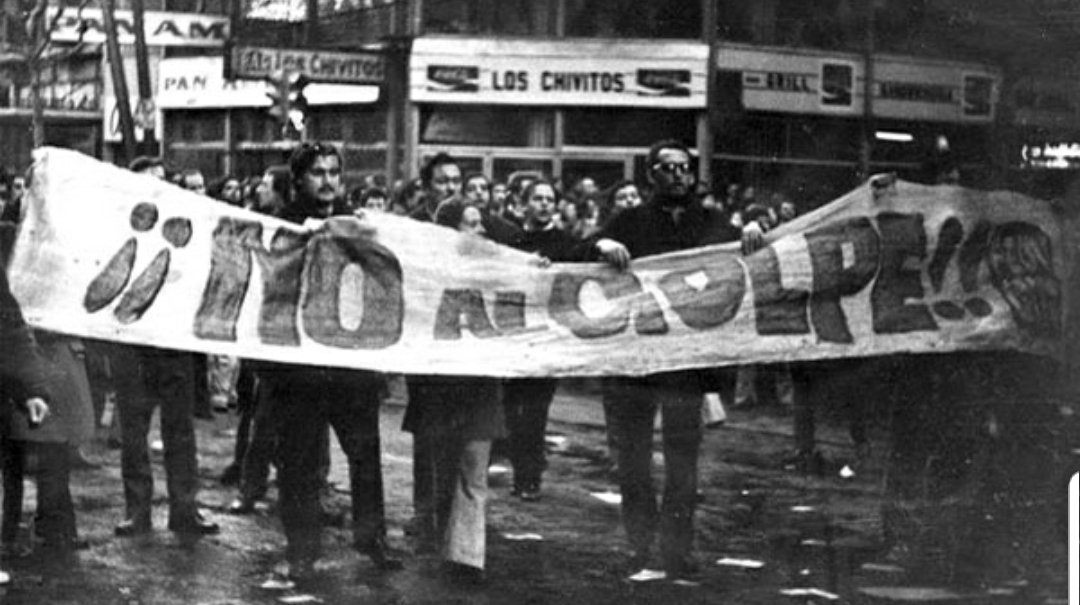 Manifestación contra la dictadura en Montevideo 9 de julio de 1973.